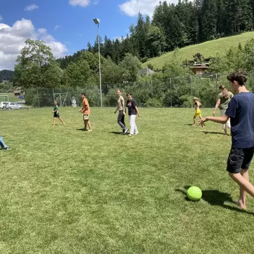 Sport und Spass mit den jungen Teilnehmern